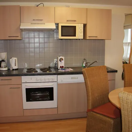 Apartment Dependance I *
